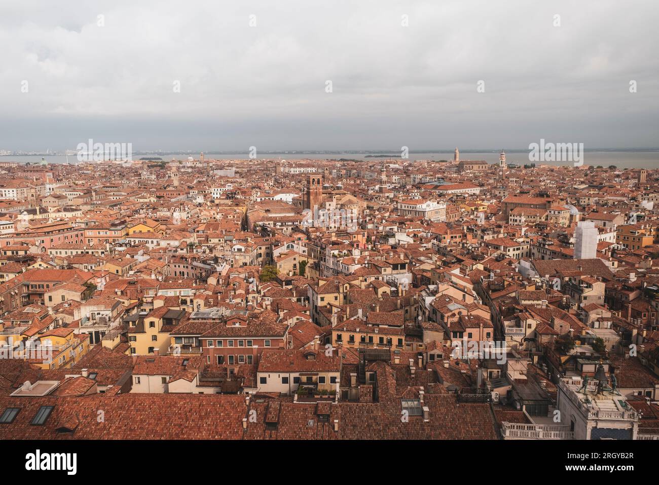 Himmel über Venedig Stockfoto