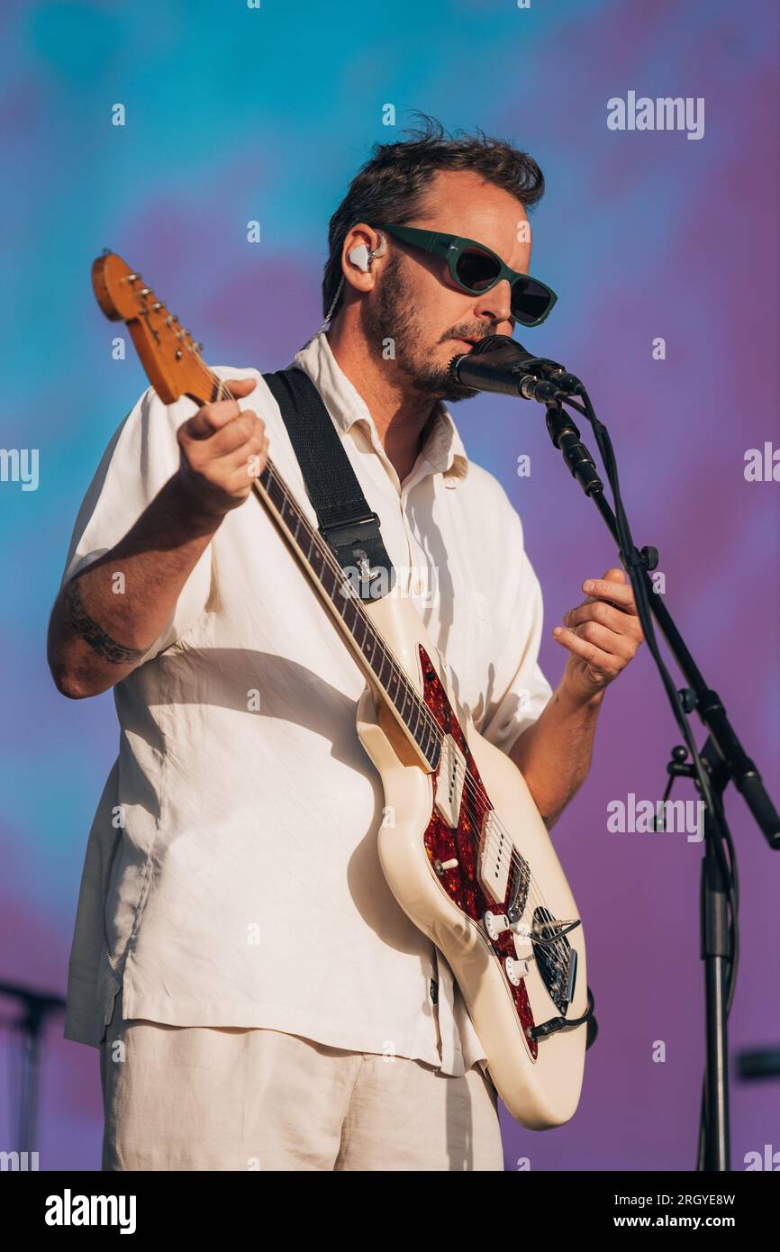 Newquay, Cornwall, Großbritannien. 11/08/2023. Musiker Ben Howard tritt live auf dem Boardmasters Festival 2023 in Newquay, Cornwall auf. Kredit: Sam Hardwick/Alamy. Stockfoto