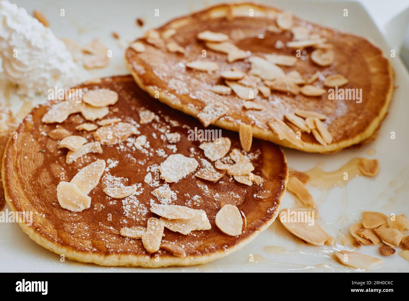Eine schöne Nahaufnahme für Pfannkuchen mit Mandeln Stockfoto