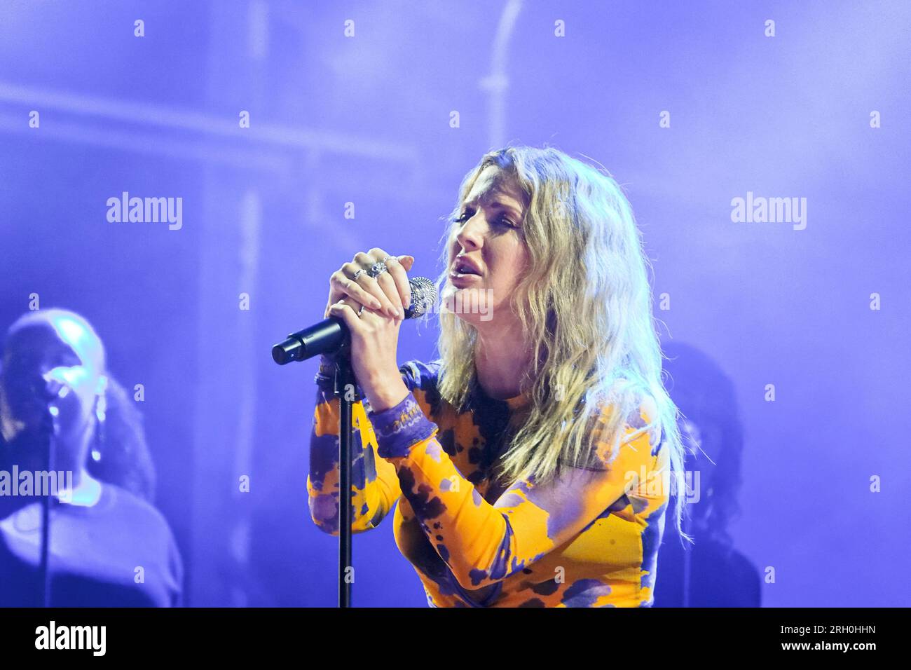 Walton on the Hill, Surrey, Großbritannien. 12. Aug. 2023. Ellie Goulding, Stars auf der Festivalbühne nach dem Spiel am dritten Tag der AIG Women's Open im Walton Heath Golf Club (organisiert vom Royal & Ancient Golf Club of St. Andrews - R&A Credit: Motofoto/Alamy Live News Stockfoto