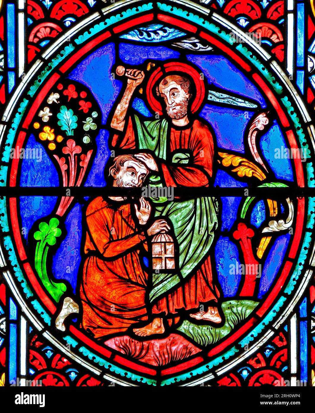 Simon Peter, der Heilige Petrus, schneidet Malchus, Diener von Kaiaphas, mit Schwert, im Garten Gethsemane, für den Verrat an Jesus, Passion aus Buntglas ab Stockfoto Simon Peter, der Heilige Petrus, schneidet Malchus, Diener von Kaiaphas, mit Schwert, im Garten Gethsemane, für den Verrat an Jesus, Passion aus Buntglas ab Stockfoto