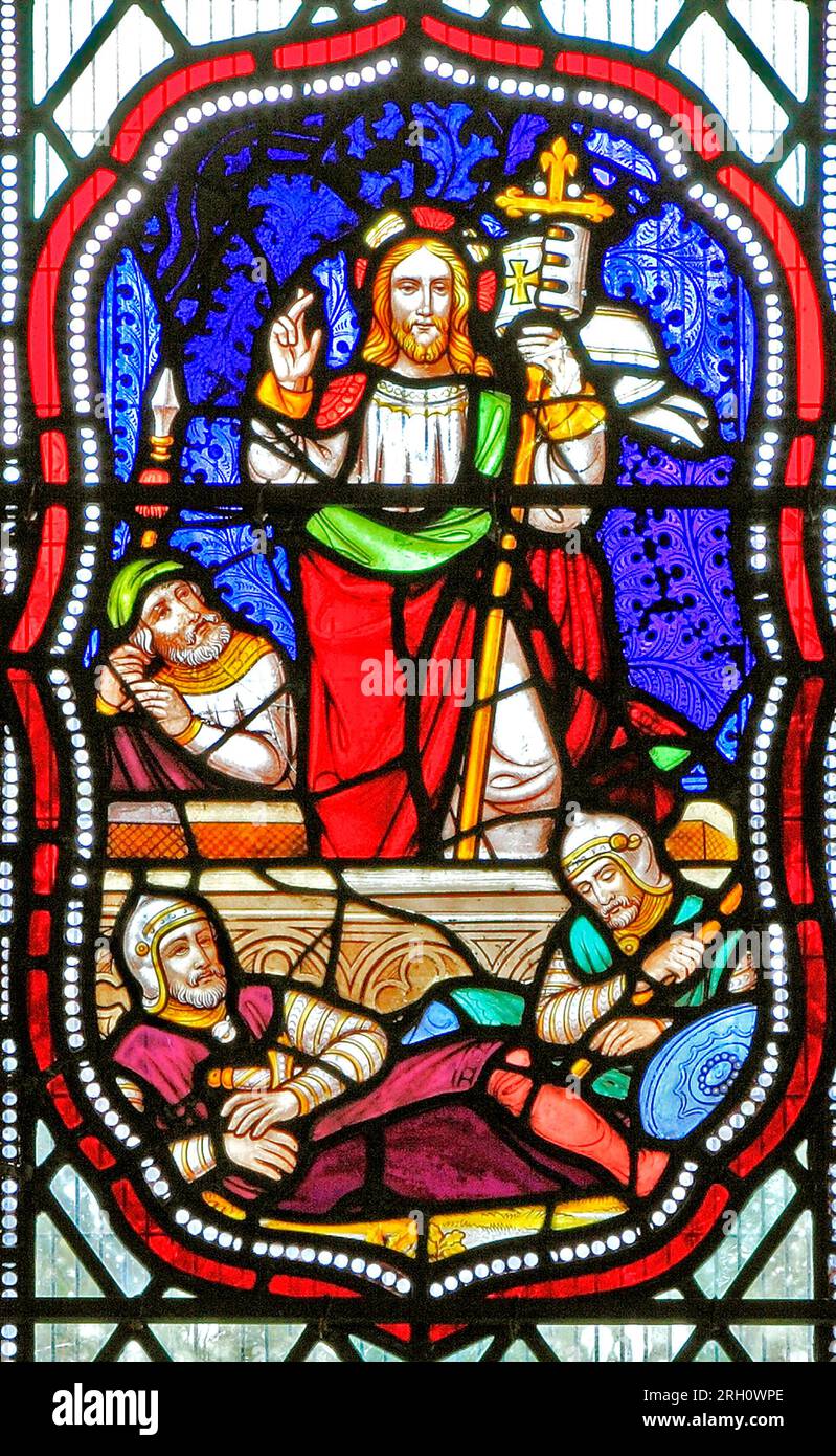 Die Auferstehung Jesu, römische Wachen, die schlafen, Buntglasfenster, 1860, Fakenham Kirche, Norfolk, England, Großbritannien Stockfoto