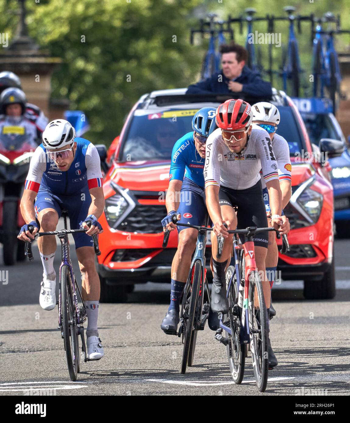 Bei der UCI-Radweltmeisterschaft in Glasgow, Schottland, hat Axel Lasured (Frankreich) den Sieg bei einem attributiven Straßenrennen unter 23 Jahren beansprucht. Stockfoto