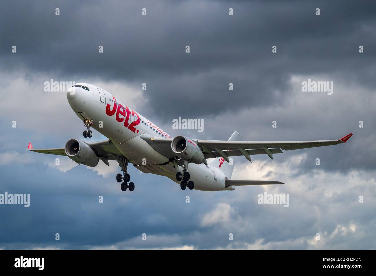 Jet2 Fluggesellschaften Airbus A330. Stockfoto