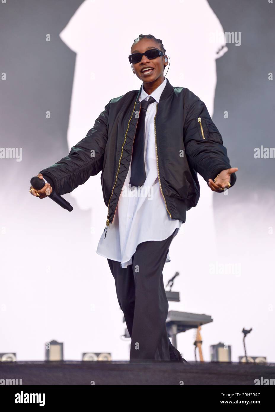 Boardmasters Festival, Newquay - Little Simz auf der Hauptbühne des Boardmasters Festivals in Newquay, Samstag, den 12. August. Kredit: Graham Tarrant/Alamy Live News. Stockfoto