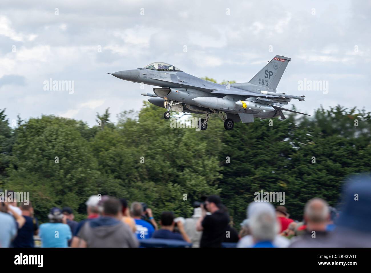 United States Air Force - Lockheed Martin F-16CJ Fighting Falcon, Ankunft bei RAF Fairford für die Royal International Air Tattoo 2023. Stockfoto