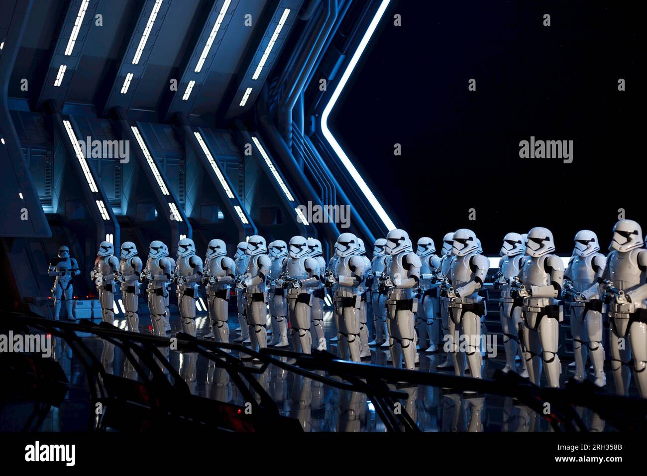 Ein Foto der Star Destroyer Bay auf dem Aufstieg des Widerstands in Disneyland. Stockfoto