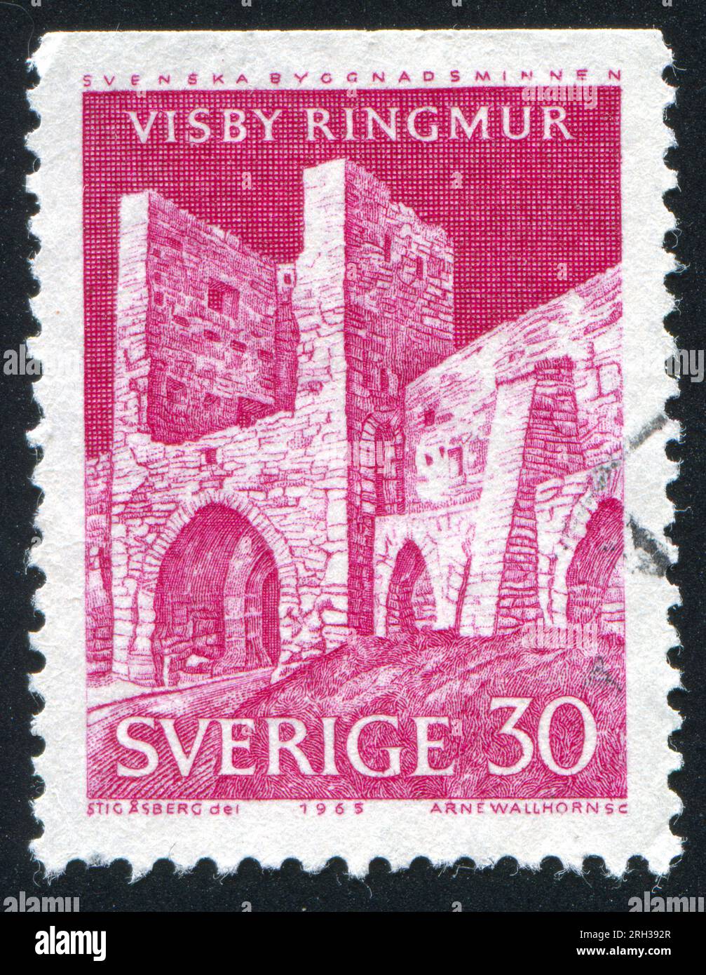 SCHWEDEN - CA. 1965: Von Schweden gedruckter Stempel, zeigt die Stadtmauer von Visby, ca. 1965 Stockfoto