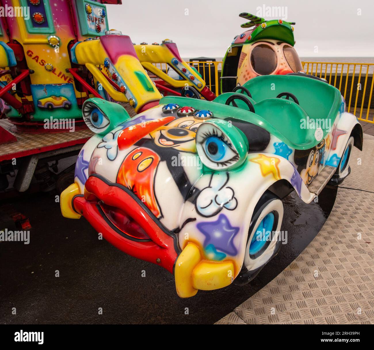 Funfair Car UK Kinderfahrt bunt Stockfoto