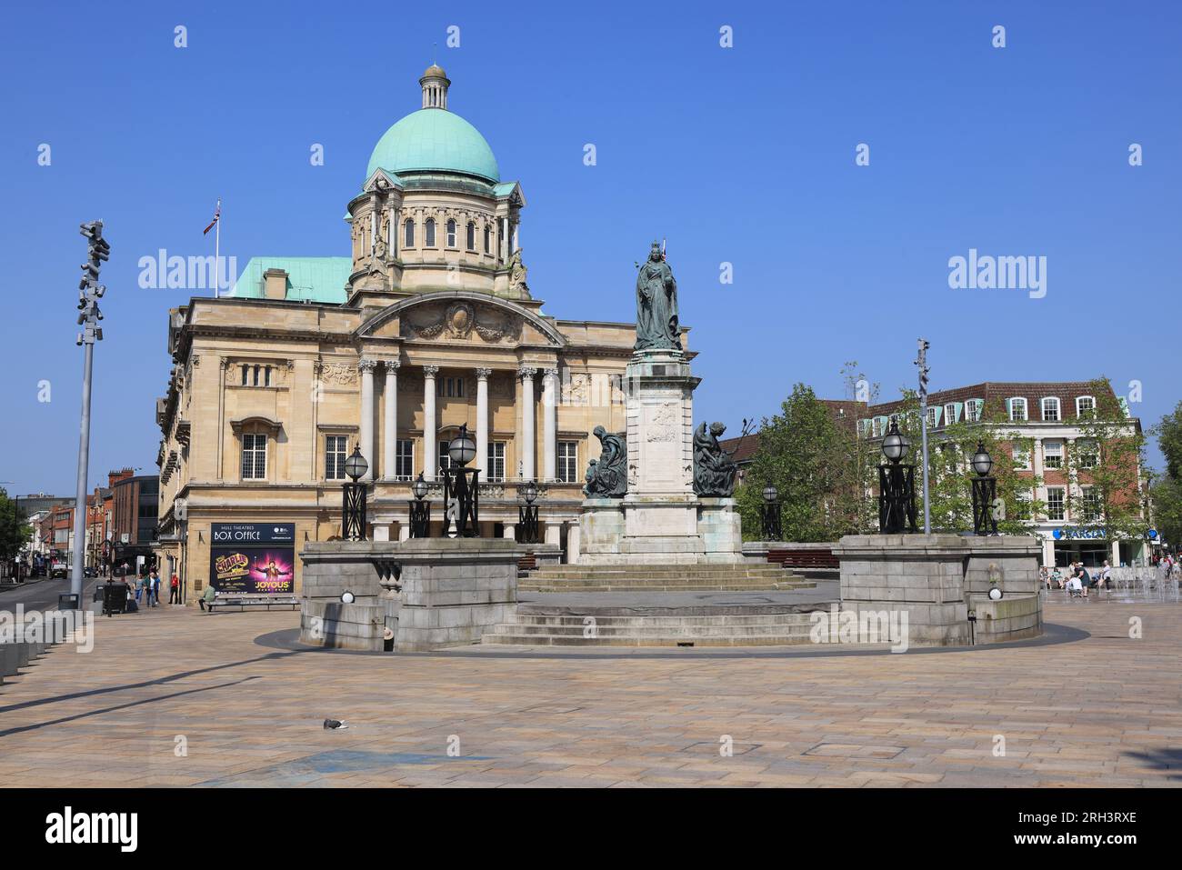Hull City Hall am Queen Victoria Square, wo zahlreiche und abwechslungsreiche Veranstaltungen stattfinden, von Klassikern bis Pop, Comedy, Konferenzen, Ausstellungen und Abiturshows. Stockfoto