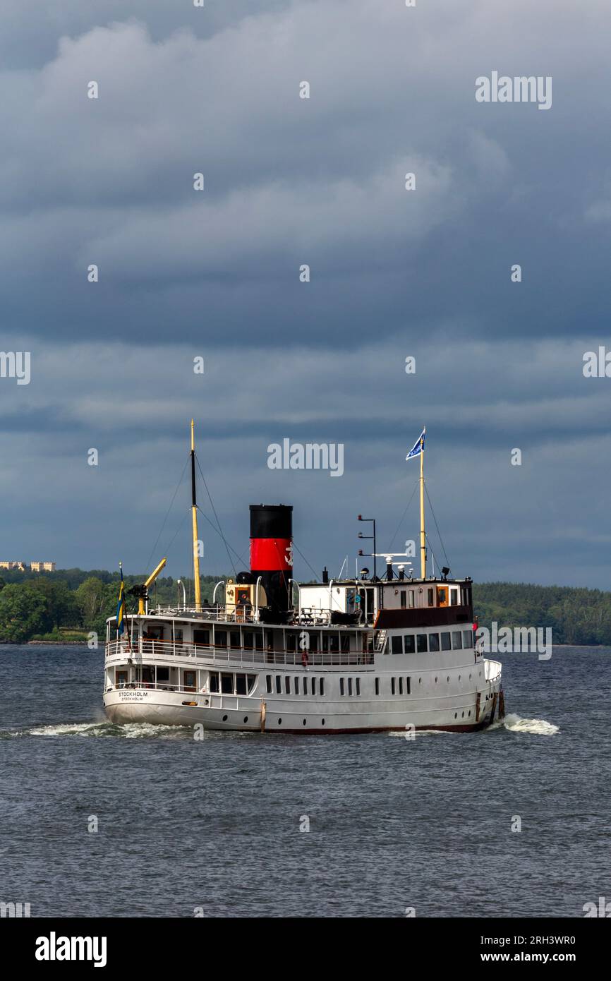 Fähre in der Nähe von Edlunda, Stockholmer Archipel, Schweden, Skandinavien Stockfoto