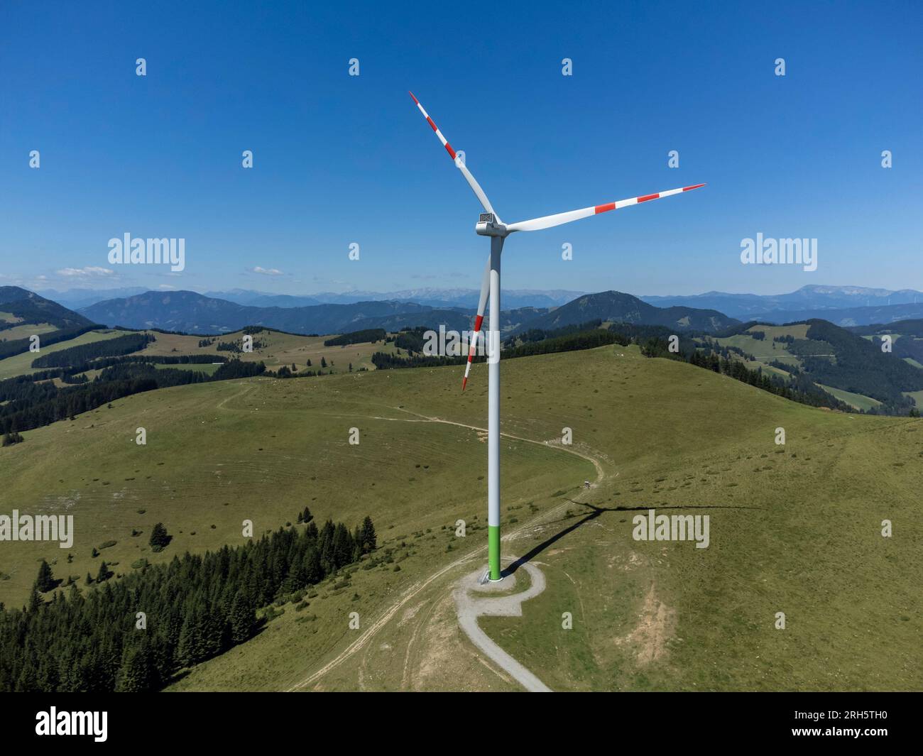 Windturbine für die Energieerzeugung in Steiermark, Österreich ( Sommeralm) Stockfoto