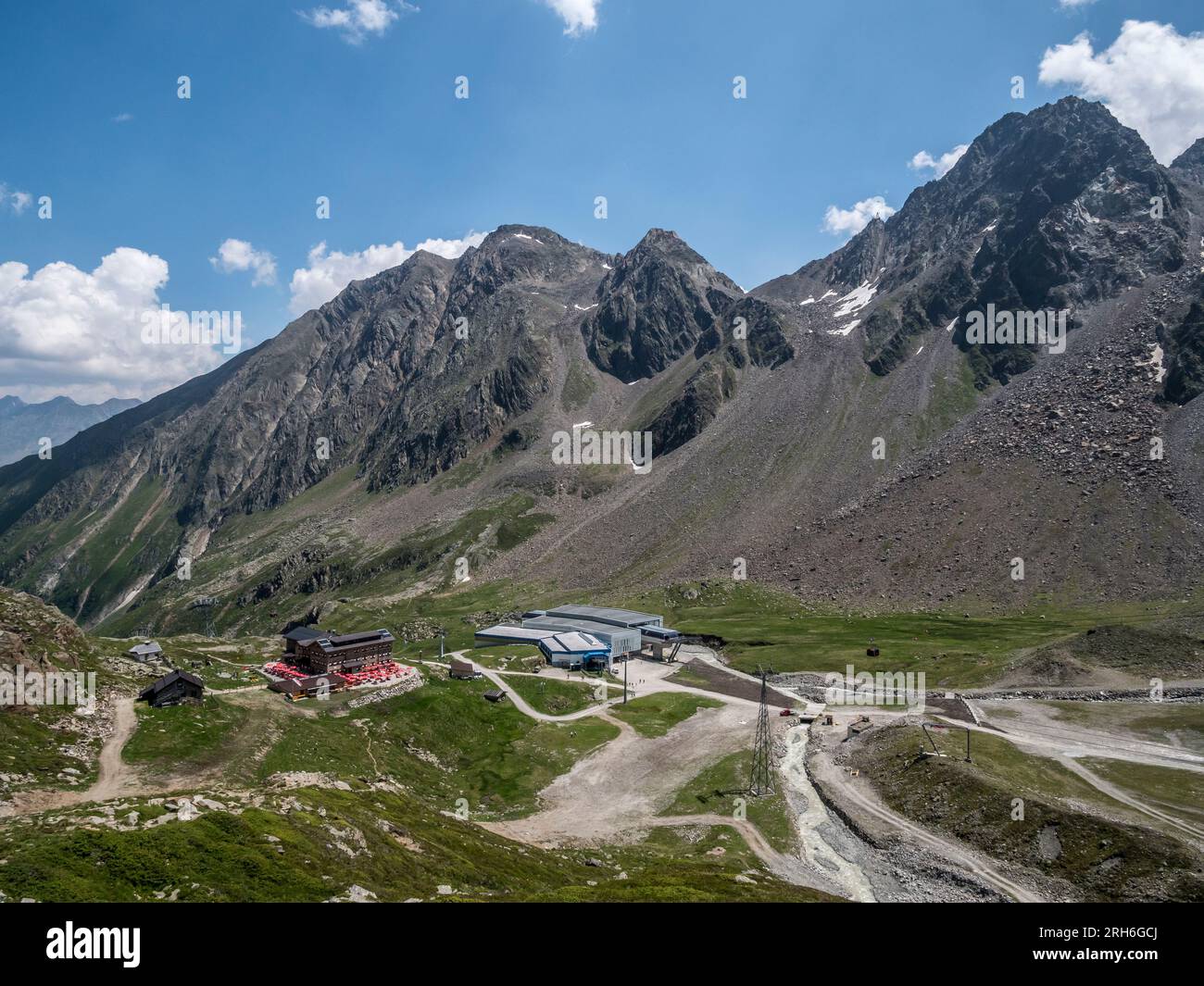 Das Bild zeigt die Dresdner Hütte oberhalb der Mutterberg Alm nahe der Stadt Neustift im Stubaital des österreichischen Tirols Stockfoto