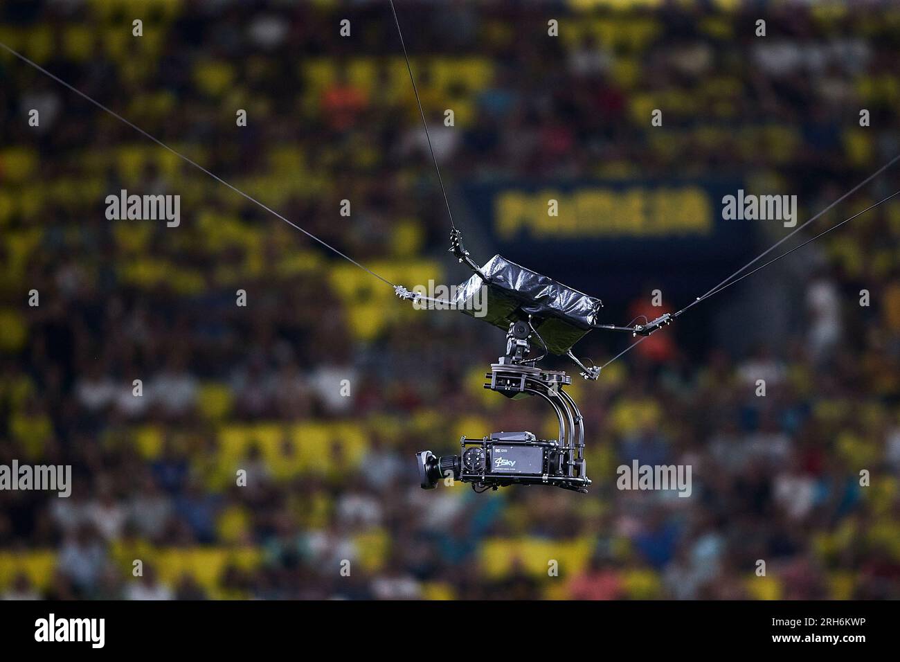 Kamera beim LaLiga-Spiel zwischen Villarreal CF und Real Betis im Ceramica Stadium am 13. August 2023 in Villarreal, Spanien. Stockfoto