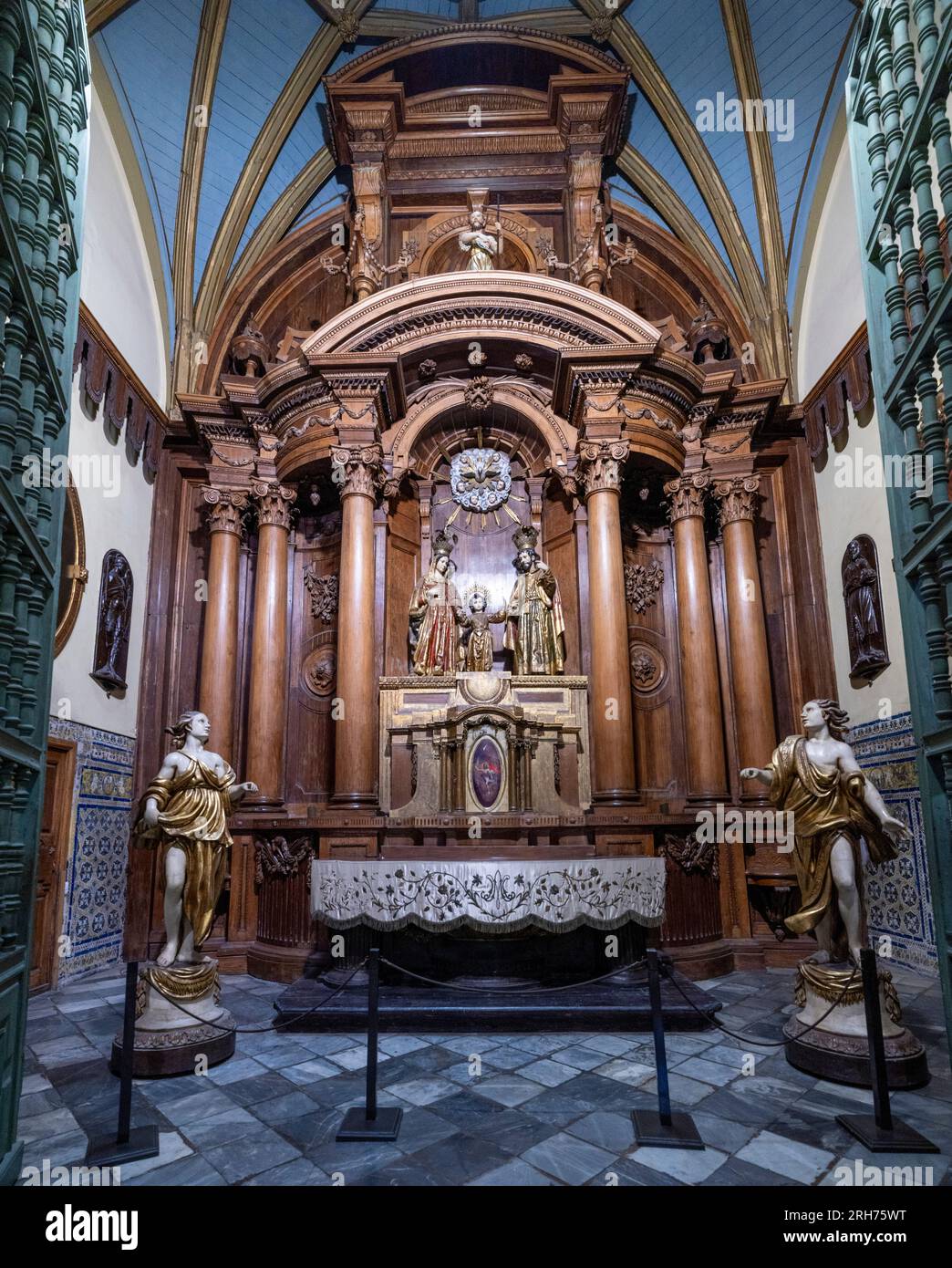 Kapelle des Heiligen Joseph, RETABLE mit Skulptur von Pedro Munoz de Alvarado, 1633, Lima Kathedrale, Peru Stockfoto