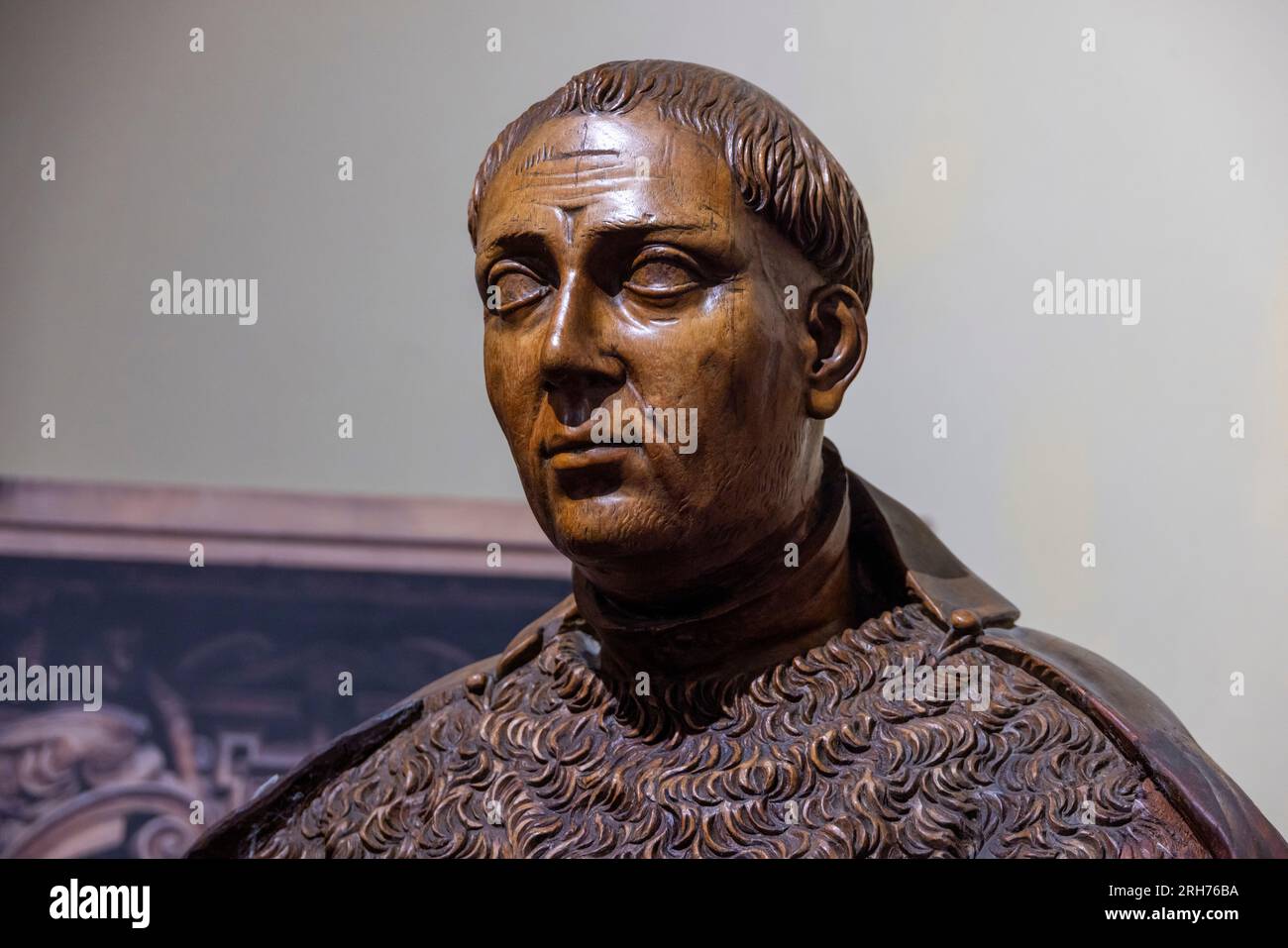 Detail, geschnitzte Holzstatue von Bartolomeo Lobo Guerrero, Erzbischof von Lima, von Matin Alonso de Mesa, 1622, Schatzmuseum, Lima Kathedrale, Peru Stockfoto