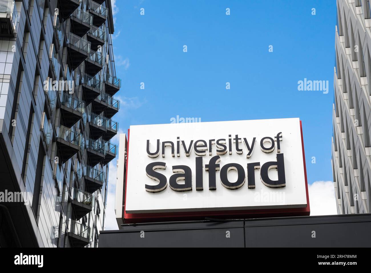 Logo oder Schild der Universität von Salford Stockfoto