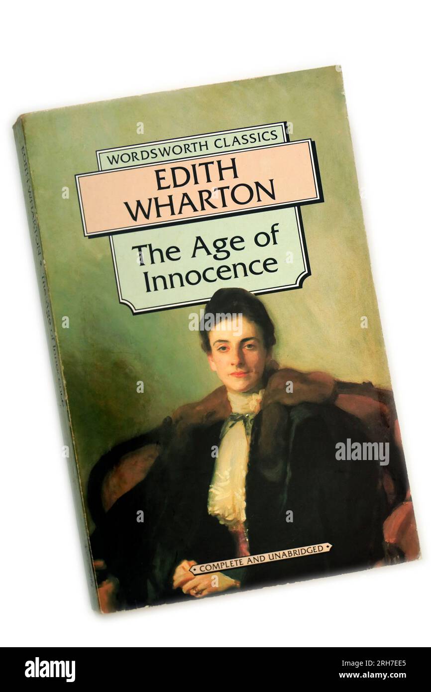 Edith Wharton - das Zeitalter der Unschuld. Taschenbucheinband. Studio-Einrichtung mit weißem Hintergrund. Stockfoto
