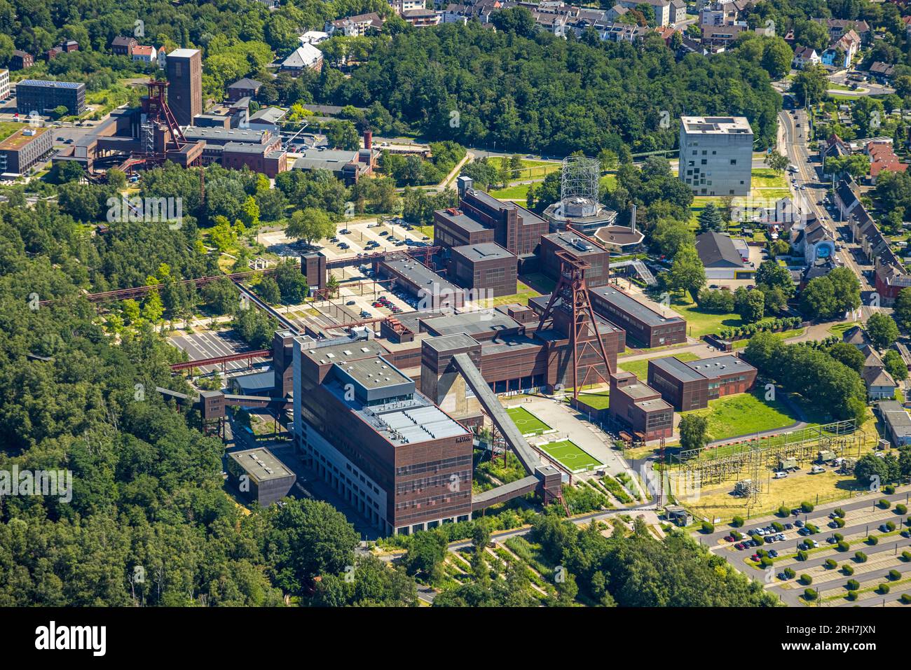 Luftaufnahme, Zollverein Colliery mit Kurventurm und Ruhrmuseum, UNESCO-Weltkulturerbe, architektonisches Denkmal und Industriemonitor, Stoppenber Stockfoto