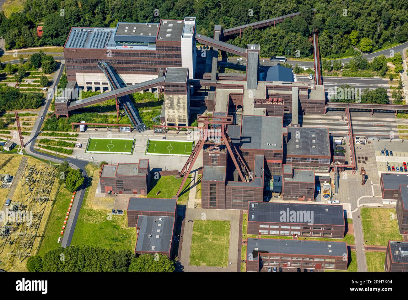 Luftaufnahme, Zollverein Colliery mit Kurventurm und Ruhrmuseum, UNESCO-Weltkulturerbe, architektonisches Denkmal und Industriemonitor, Stoppenber Stockfoto