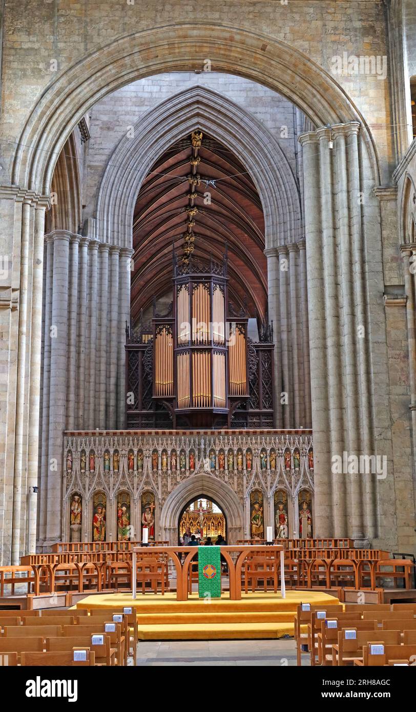 Altar in der Kirche St. Peter und St. Wilfrid, Kathedrale, Liberty Court House, Minster Rd, Ripon, North Yorkshire, England, Großbritannien, HG4 1 Stockfoto