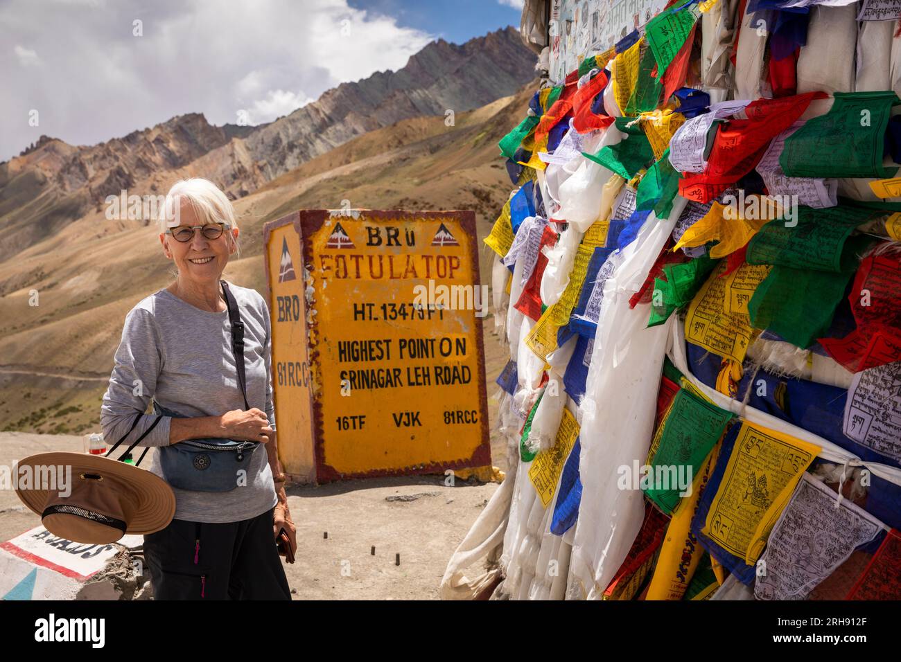 Indien, Jammu & Kashmir, Ladakh, Fotu-La Tourist am höchsten Punkt auf dem NH1 Leh nach Kargil Highway Pass Stockfoto