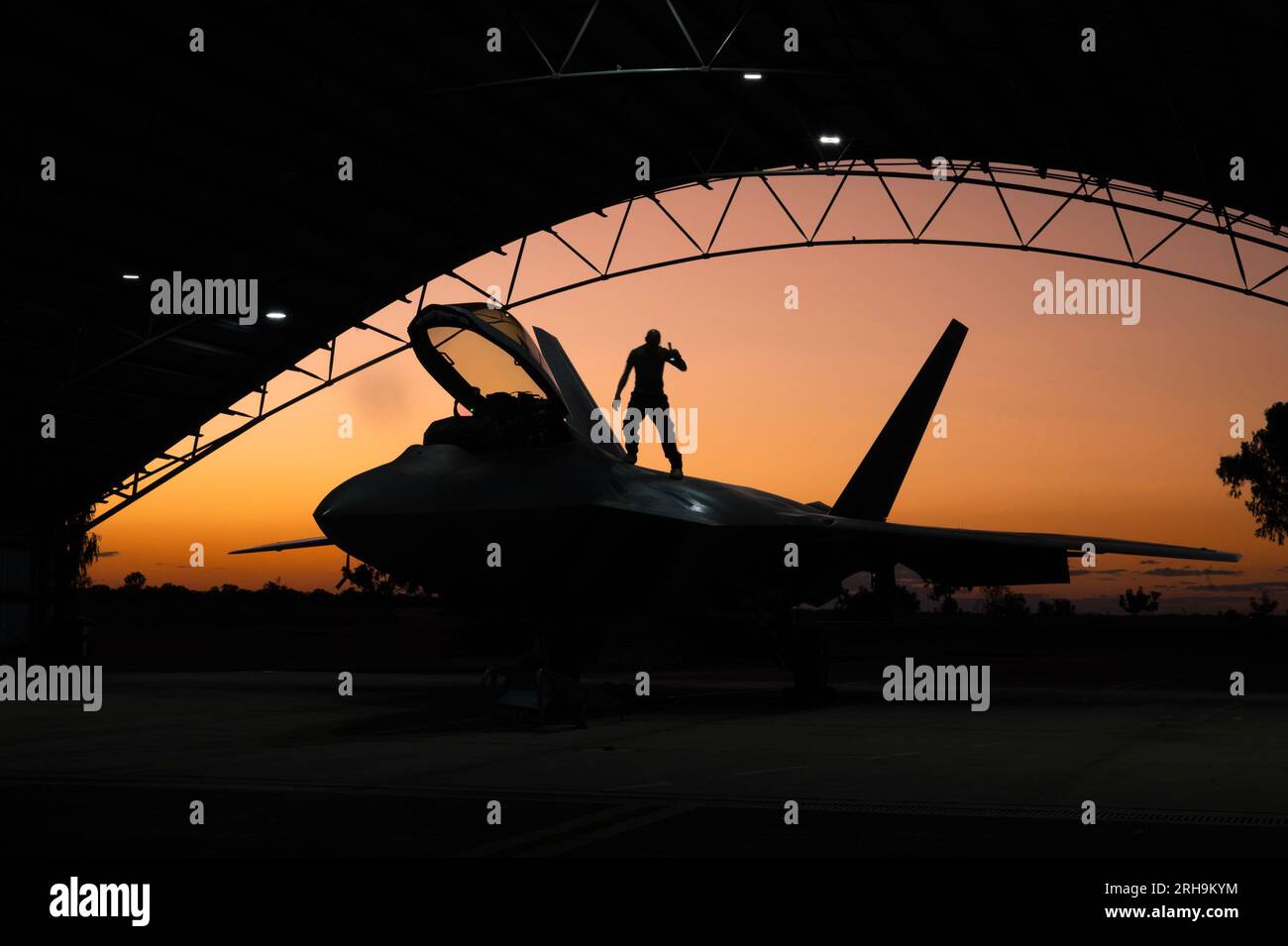 US Air Force F-22 Raptor auf der Royal Australian Air Force Base Tindal am 29. Juli 2023. Foto der U.S. Air National Guard von Master Sgt. Mysti Bicoy Stockfoto