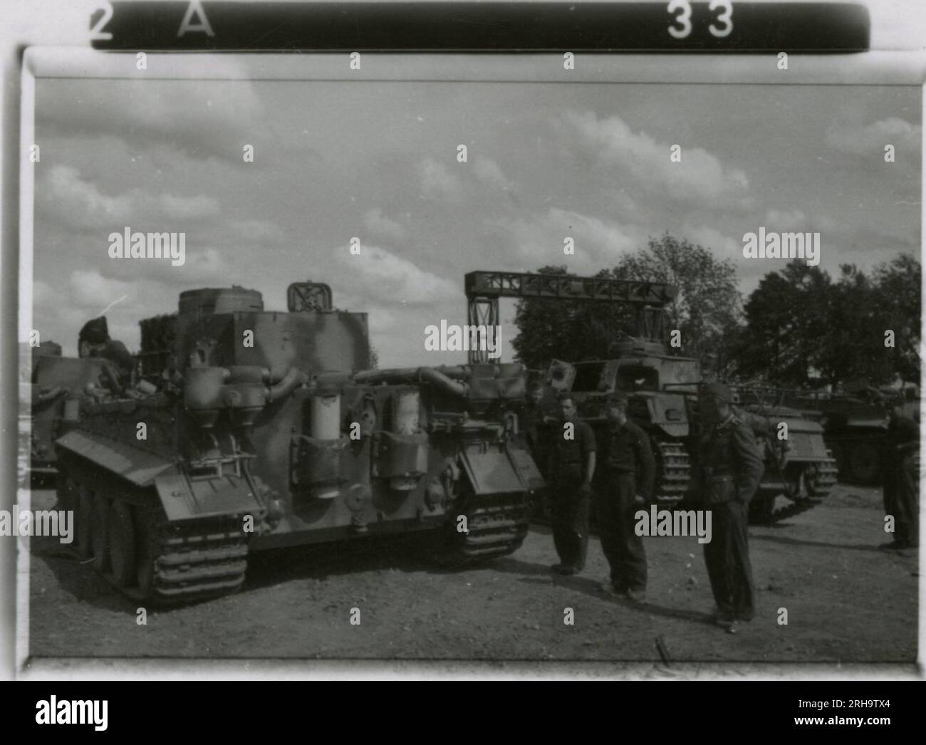 SSFotograf, Hoffmann, Rudi (194344) Soldaten, die sich medizinischen