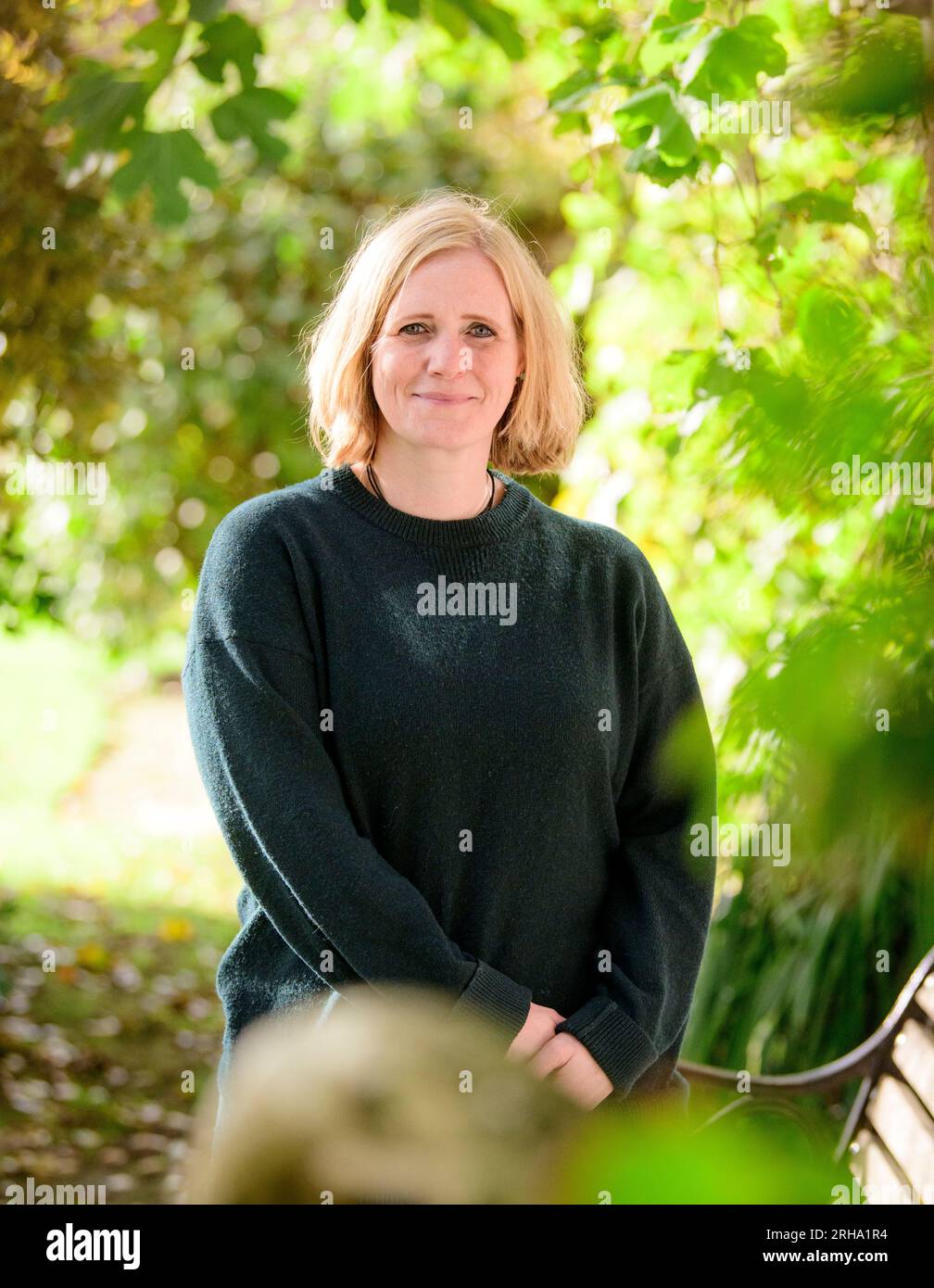 AMI Bouhassane Enkeltochter von Lee Miller und Co-Director von Farleys House & Gallery Ltd Fotografiert in Farley Farm, Muddles Green bei Chiddingly, East Sussex, Großbritannien. NUR REDAKTIONELLE VERWENDUNG. Stockfoto
