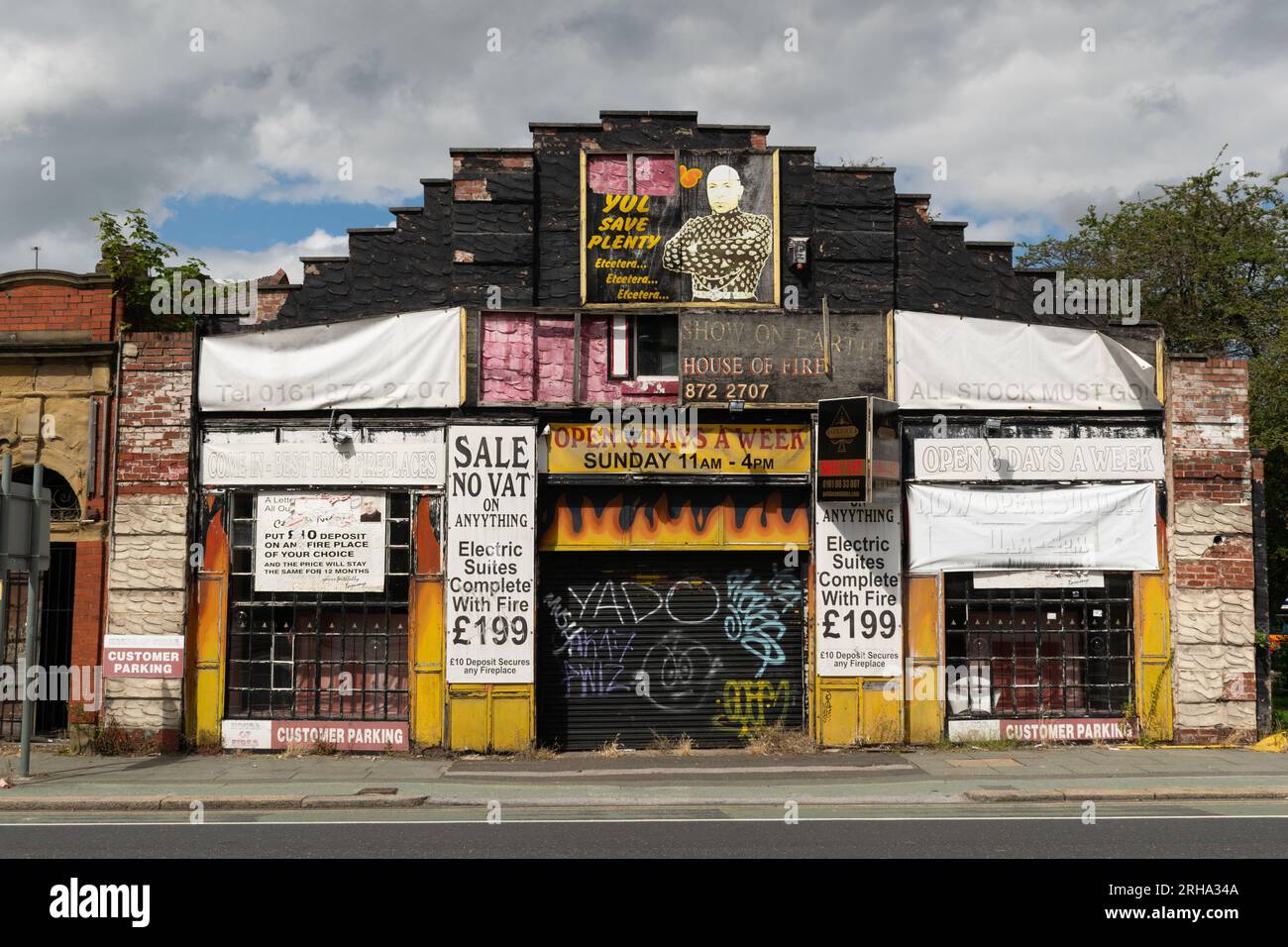 House of Fires, Old Trafford, Manchester. Ausgefallener Gerätestand. Stockfoto