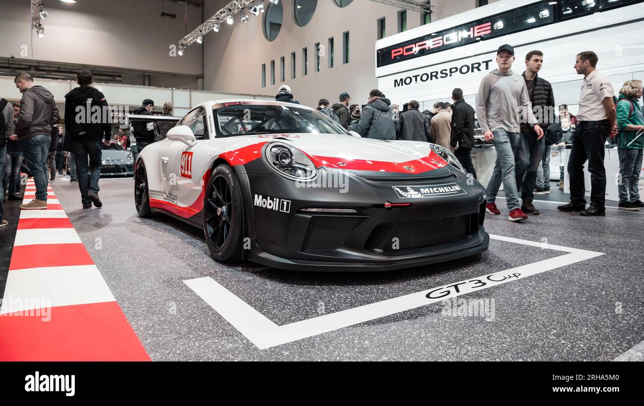 Porsche 911 GT3 Cup Rennwagen. Rennwagen auf der Motorshow. Stockfoto