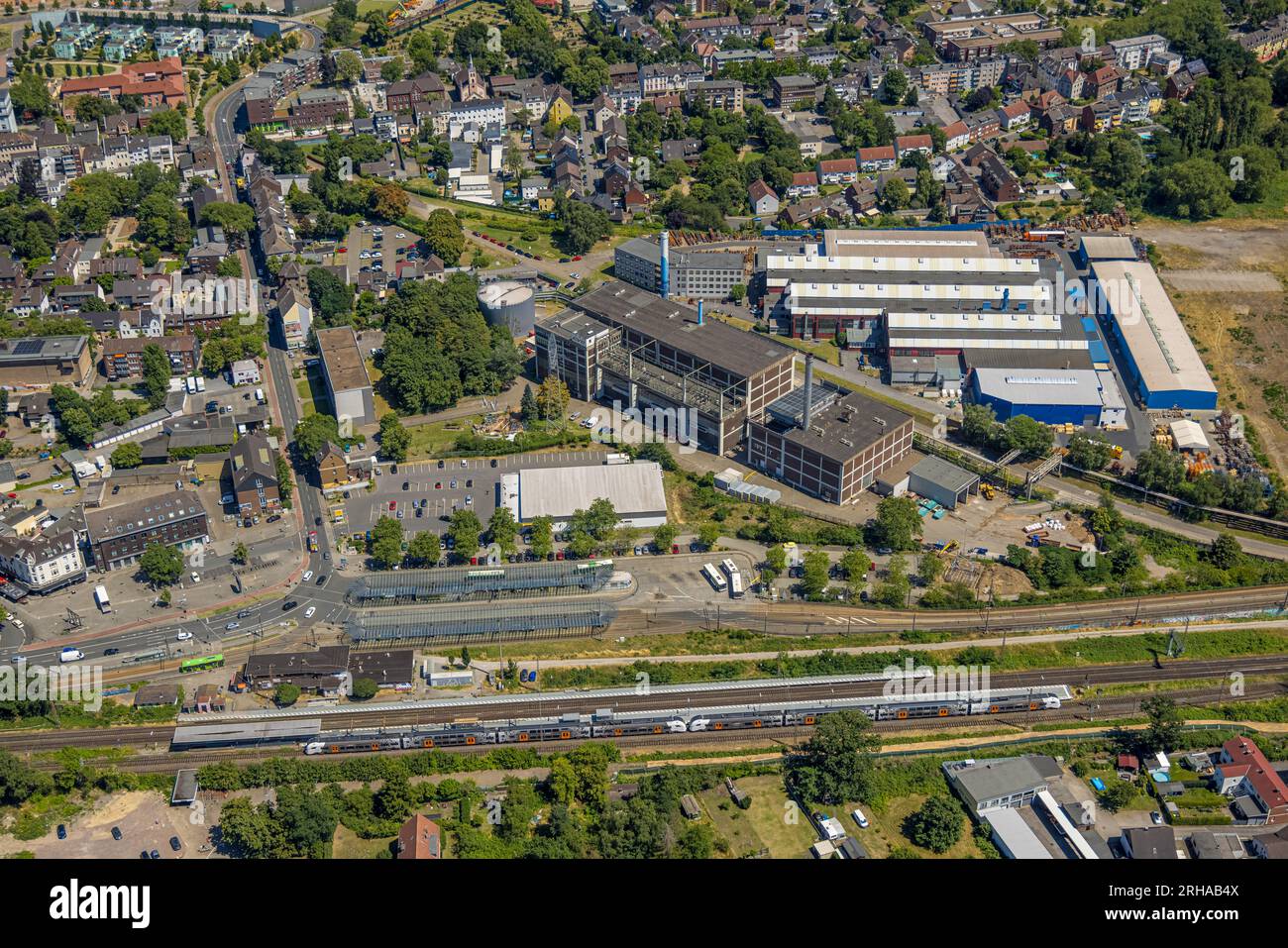 Luftaufnahme, Bahnhof Sterkrade, Busbahnhof, Netto Market, EVO Energieversorgung Oberhausen AG, Gutehoffnungshütte Wheelset, Sterkrade Mitte, ob Stockfoto