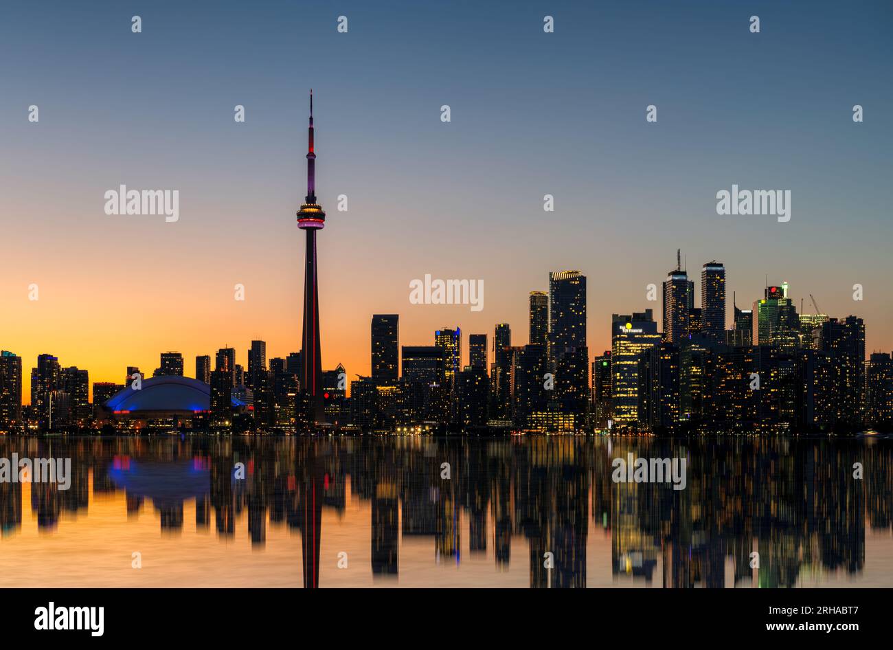 Die Skyline von Toronto bei Sonnenuntergang, Kanada Stockfoto