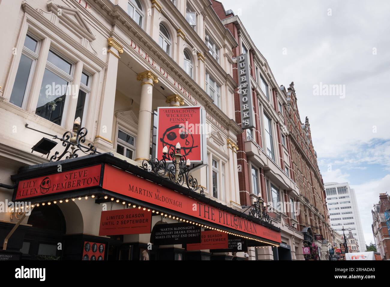Matthew Dunsters Regie führt Martin McDonagh’s The Pillowman am Duke of York's Theatre, St Martins Lane, London, WC2, England, GROSSBRITANNIEN Stockfoto