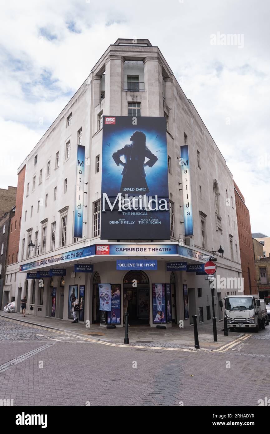 Der Roald Dahl Matilda, das Musical, im Cambridge Theatre im Londoner West End, Großbritannien Stockfoto