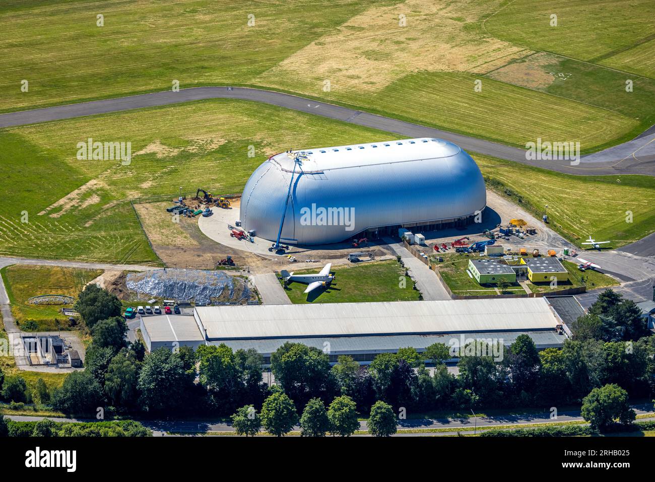 Luftaufnahme, Flughafen Essen/Mülheim, Luftschiff Hangar, Holthausen - Südosten, Mülheim an der Ruhr, Ruhrgebiet, Nordrhein-Westfalen, Deutschland, Deutschland, Deutschland, Euro Stockfoto