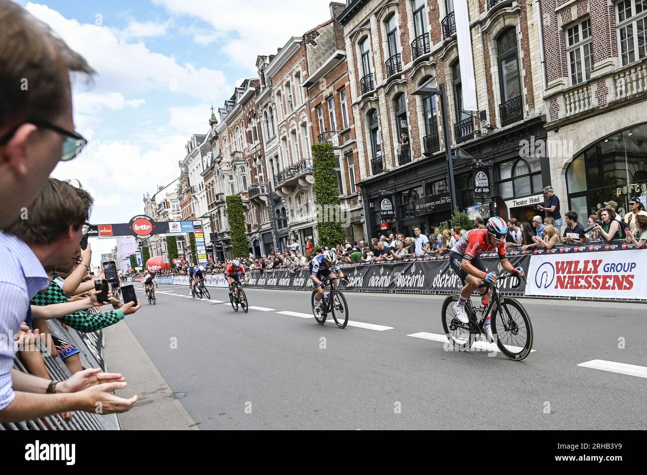 Leuven, Belgien. 15. Aug. 2023. Belgischer Arnaud De Lie von Lotto-Dstny in Aktion während des eintägigen Radrennens „Tour of Leuven - Memorial Jef Scherens“ in Leuven, Dienstag, den 15. August 2023. BELGA FOTO BERT GOYVAERTS Kredit: Belga News Agency/Alamy Live News Stockfoto