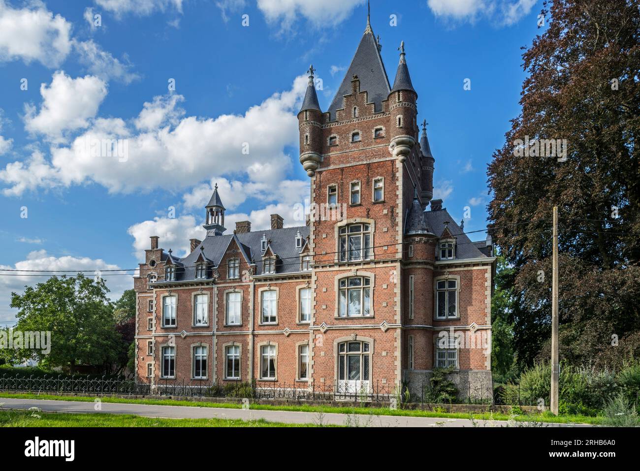 Château de Louvignies, Schloss aus dem 18. Jahrhundert in der Nähe von Soignies, Zinnik, Henegouwen, Wallonien, Belgien Stockfoto