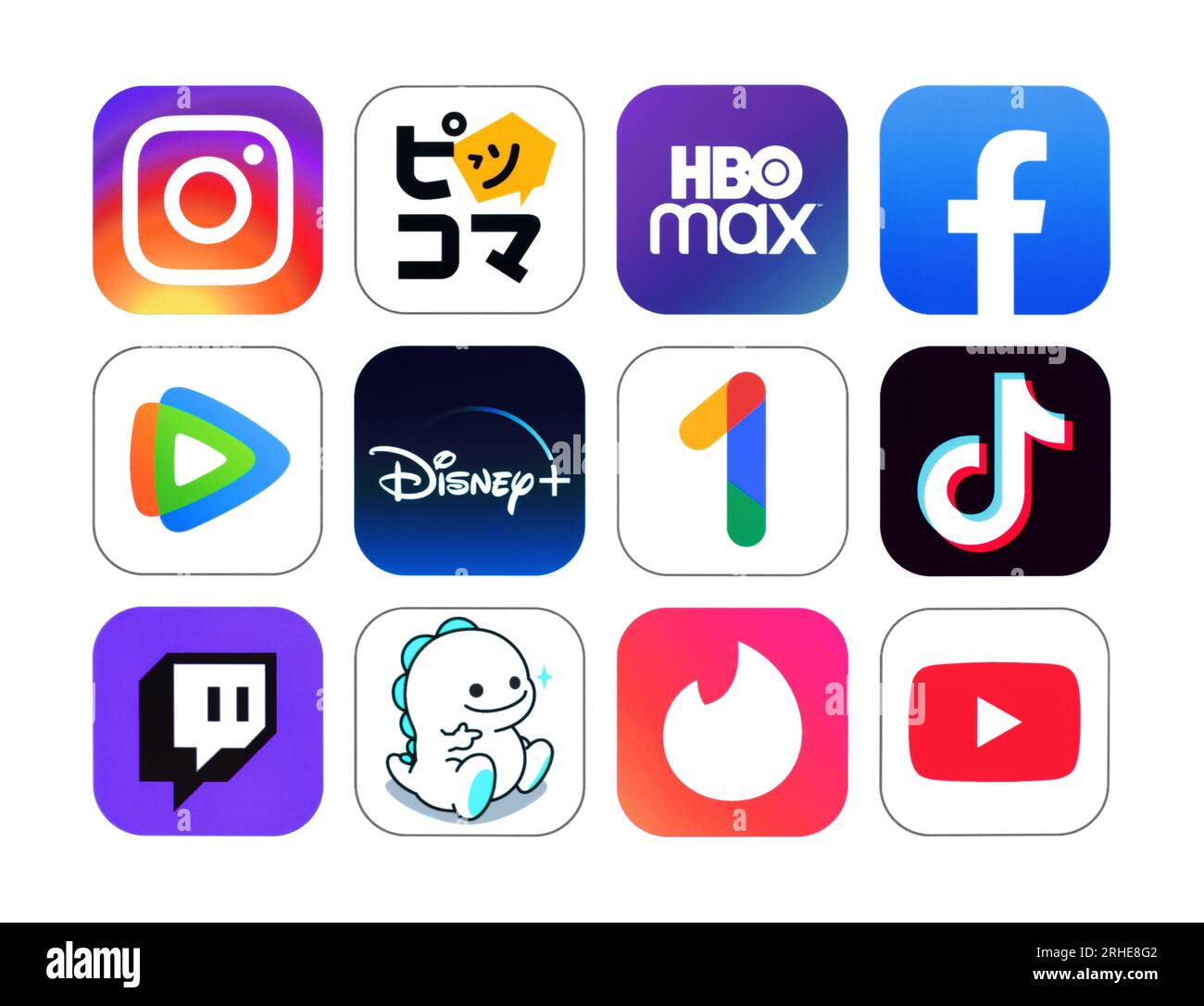 Kiew, Ukraine - 26. Oktober 2022: Symbolsatz von Consumer Spending Mobile Apps in the World, gedruckt auf Papier, wie Instagram, Piccoma, HBO Max, Fac Stockfoto