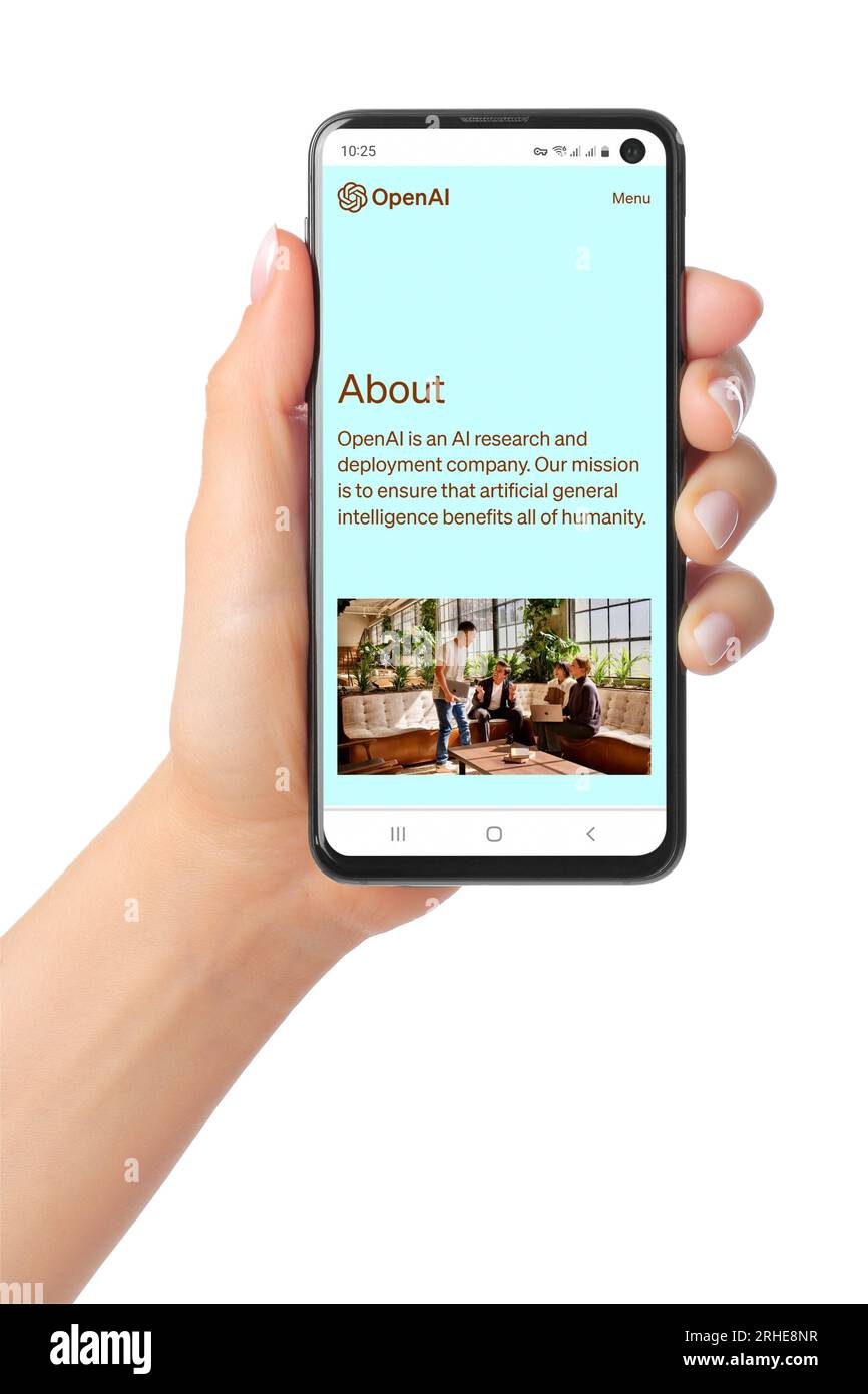 Kiew, Ukraine - 07. März 2023: Startseite der OpenAI-Website auf dem Telefonbildschirm in der Hand. OpenAI ist eine gemeinnützige Forschungsorganisation für künstliche Intelligenz Stockfoto