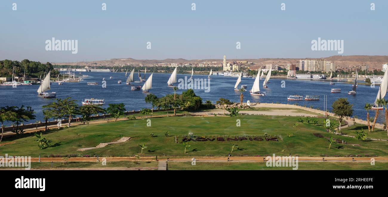 Felucca ist am Nil in Assuan in Ägypten Stockfoto