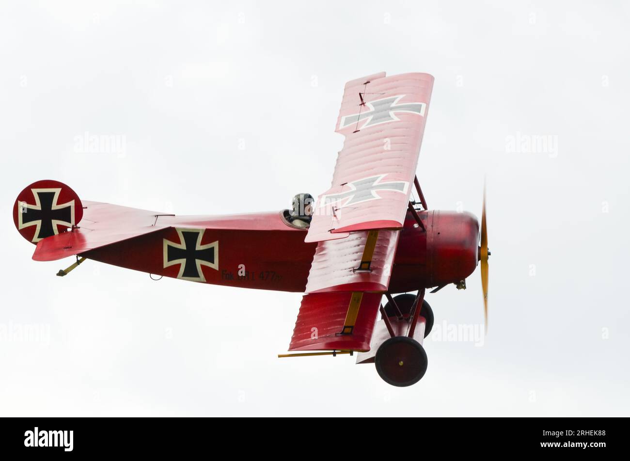 "Roter Baron" Fokker DR.I, Dreidecker, Dreiflugzeug, Nachbildung eines deutschen Kampfflugzeugs aus dem Ersten Weltkrieg. Fliegen bei Little Gransden Airshow Stockfoto