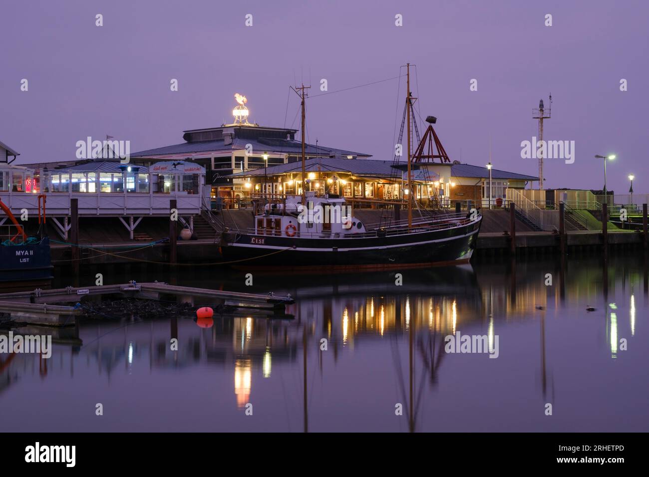 Harbor of List bei Nacht Stockfoto