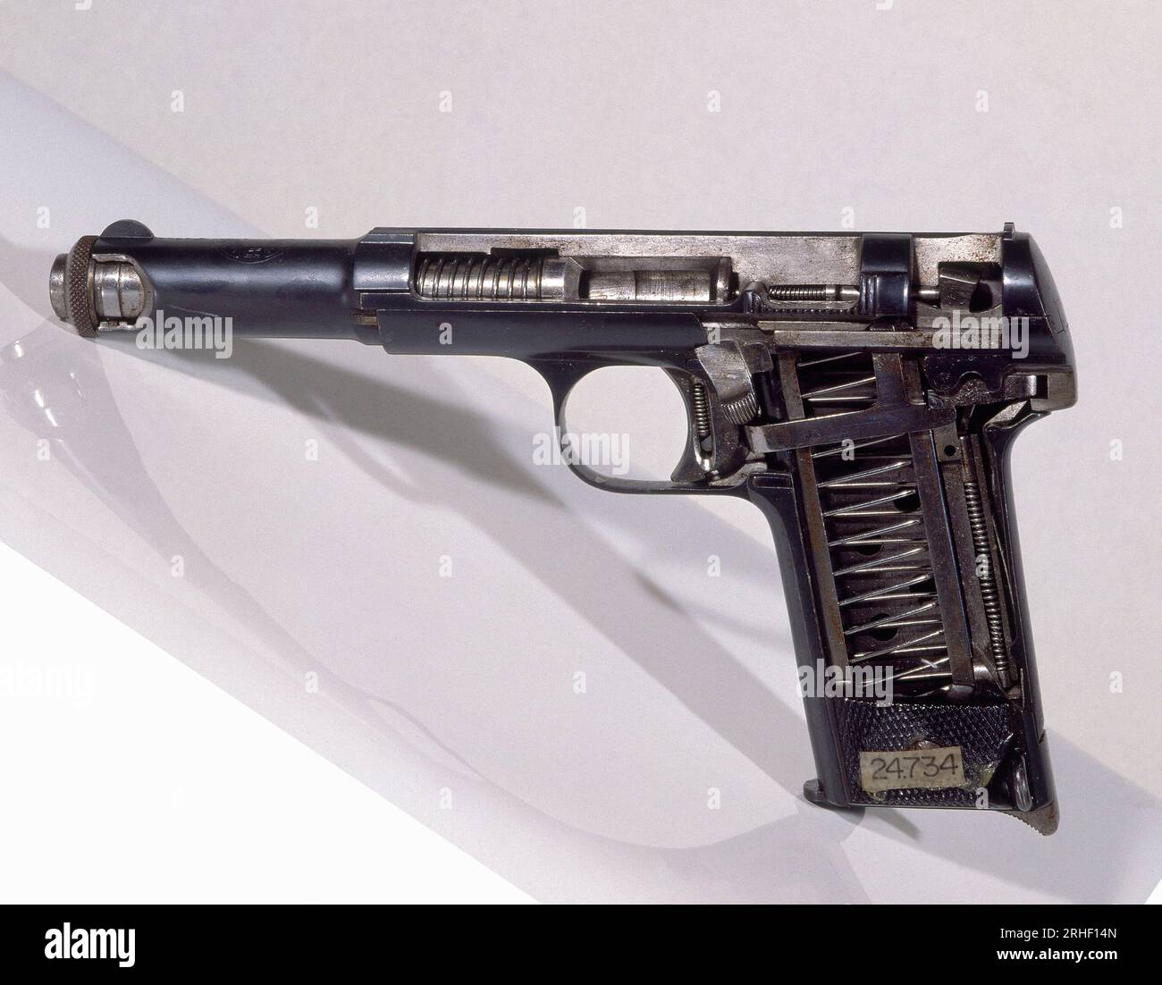 PISTOLA ASTRA DE 9 MM. MODELO