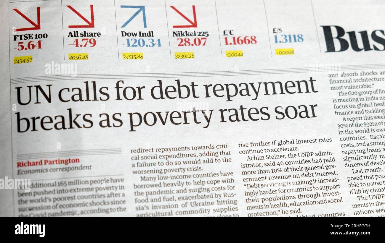 "UN fordert Schuldenrückzahlungspausen, da die Armutsraten in die Höhe schießen", titelt die Zeitung Guardian der Vereinten Nationen artikel 15 Juli 2023 London UK Stockfoto