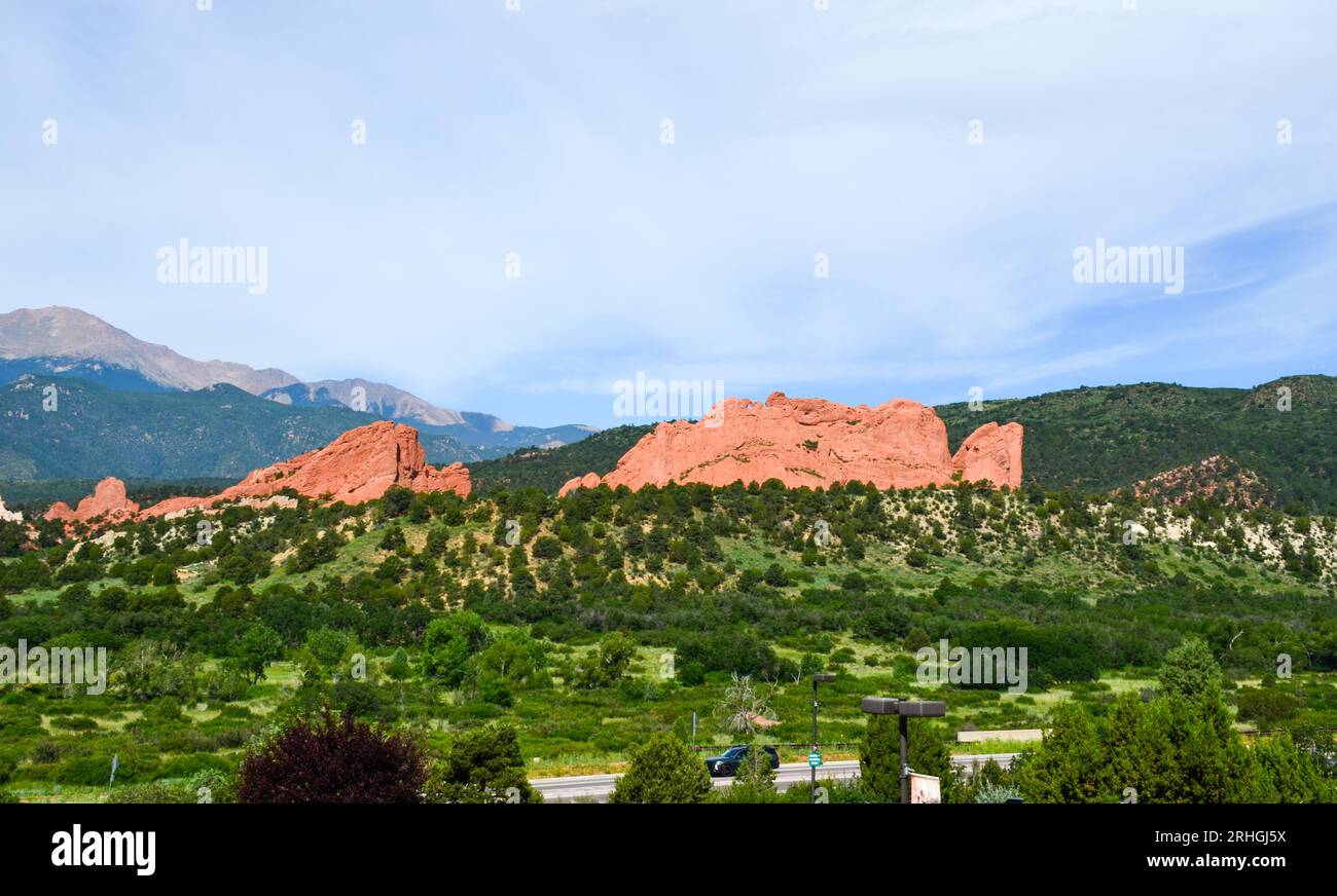 Blick auf den Garten der Götter und das Naturzentrum. Colorado Springs, Colorado. USA. Juli 27, 2023. Stockfoto