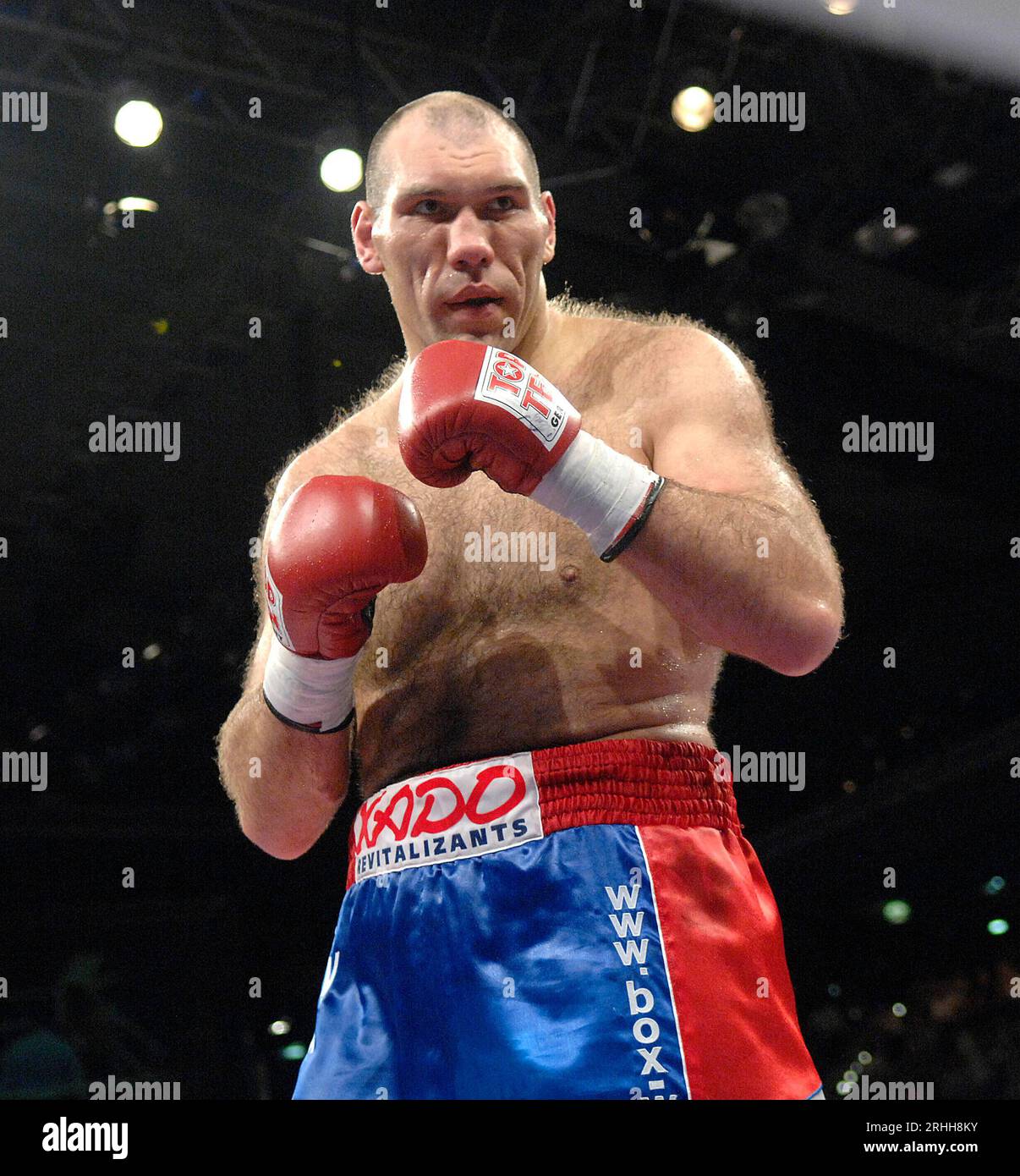 ARCHIVFOTO: Nikolai VALUEV wird am 21. August 2023 50, Nikolai VALUEV (RUS).Action. Nikolai VALUEV-Ruslan CHAGAEV. Boxen WBA World Heavyweight Championship am 14. April 2007. ?SVEN SIMON, Princess-Luise-Str.41#45479 Mülheim/Ruhr#Tel.0208/9413250#Fax 0208/9413260#Konto 244 293 433 P ostbank E ssen BLZ 360 100 43#www.SvenSimon.net#e-mail:SvenSimon@t-online.de. Stockfoto