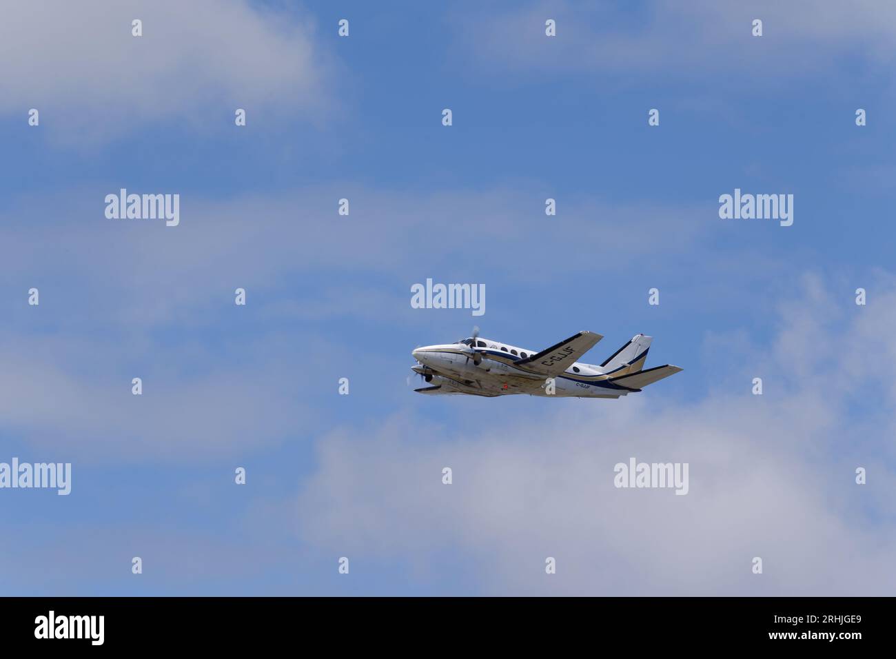 Kleines Flugzeug im Flug. Montreal, Kanada Stockfoto