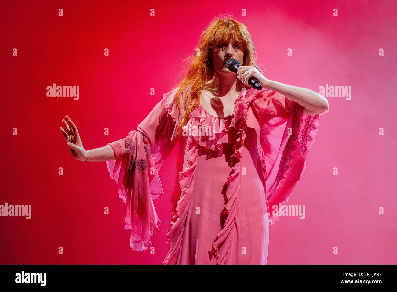 Ungarn 10. August 2023 Florence Welch - Florence + The Machine Dance Fever Tour 23 - Live beim Sziget Festival in Budapest © Andrea Ripamonti / Alamy Stockfoto