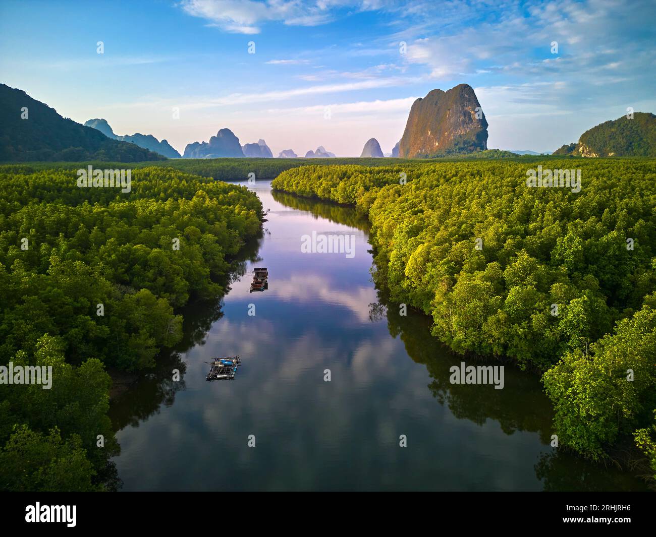 Thailand, Phang Nga Bay, Ao Phang Nga National park, Luftaufnahme Stockfoto